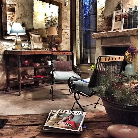 ホテル Art Design ウルラ